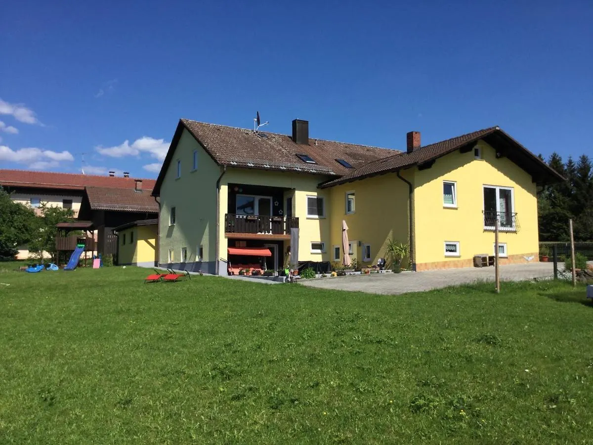 Haus Am Treffenbach Apartment Waldmuenchen
